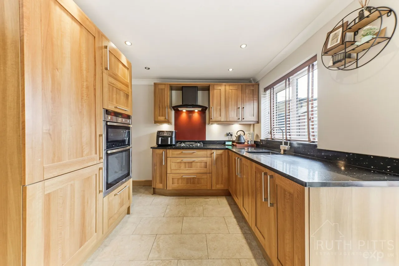Beech Crescent, Castleford, WF10, photo 7