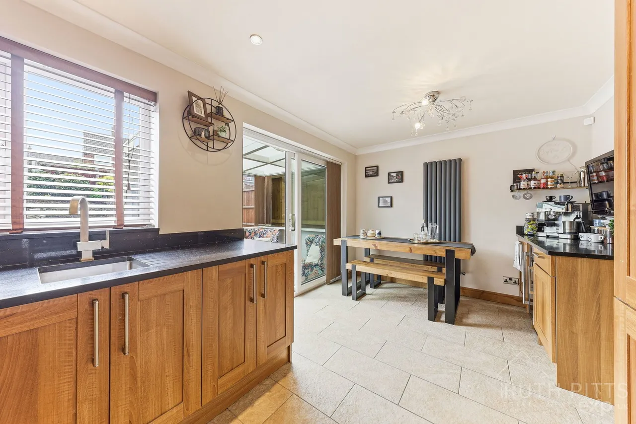 Beech Crescent, Castleford, WF10, photo 9