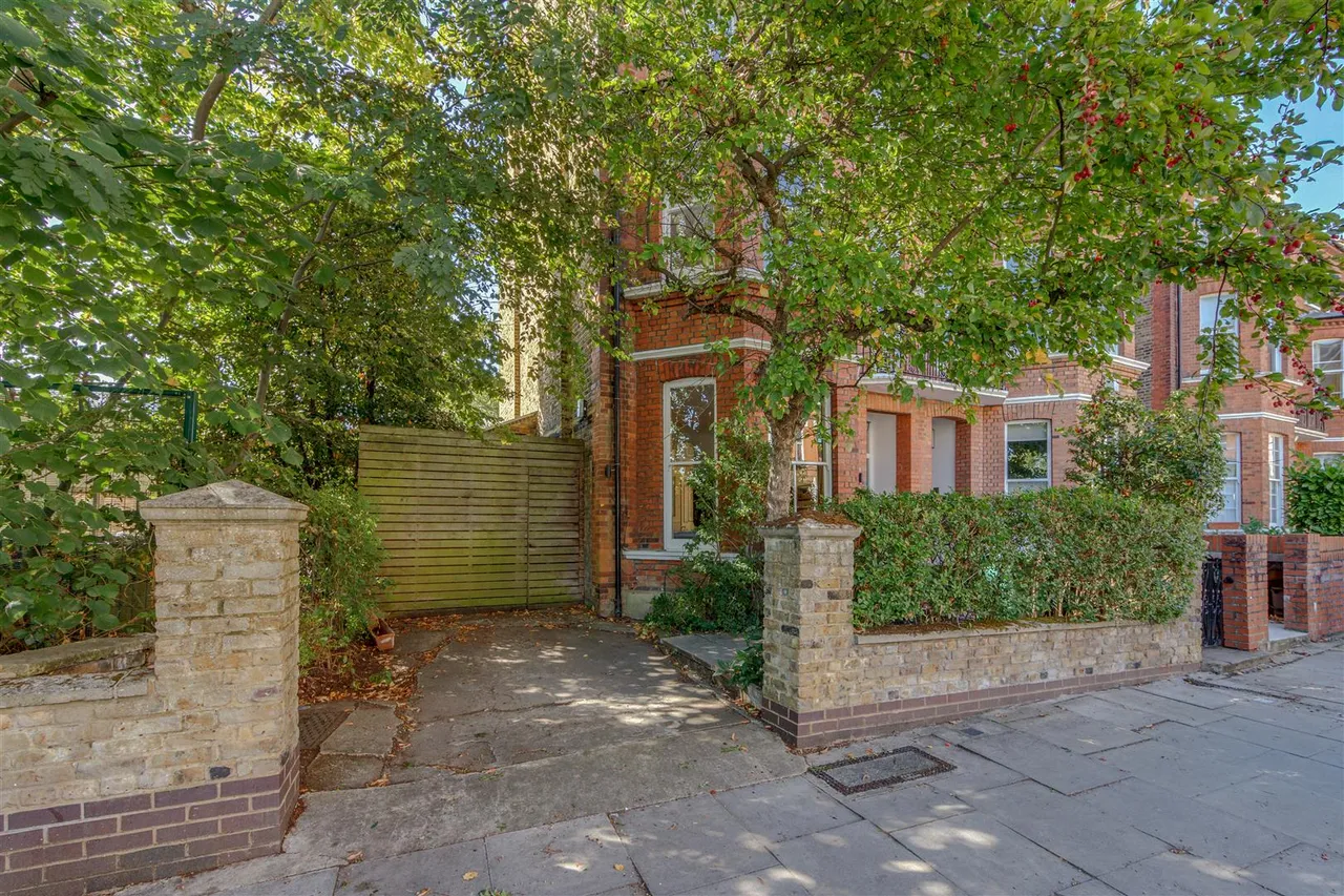 Savernake Road, Hampstead, NW3, photo 31