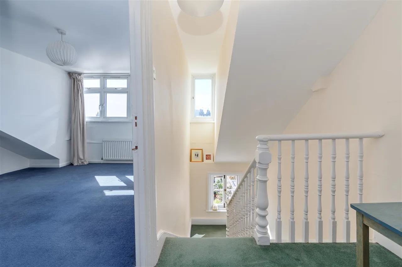 Savernake Road, Hampstead, NW3, photo 28