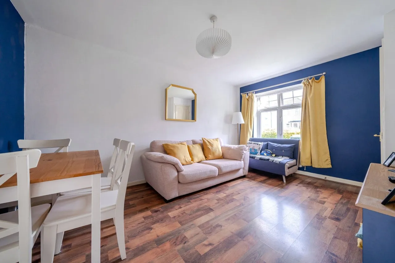 Northdown Road, DA16, photo 2
