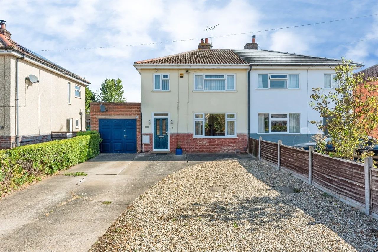 3 bed house for sale — Long Lane, Farndon, NEWARK