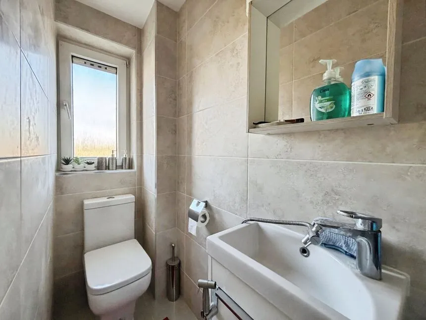 Ivy Road, London, E16, photo 12