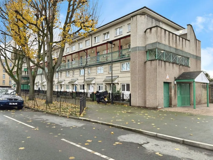 Ivy Road, London, E16, photo 3