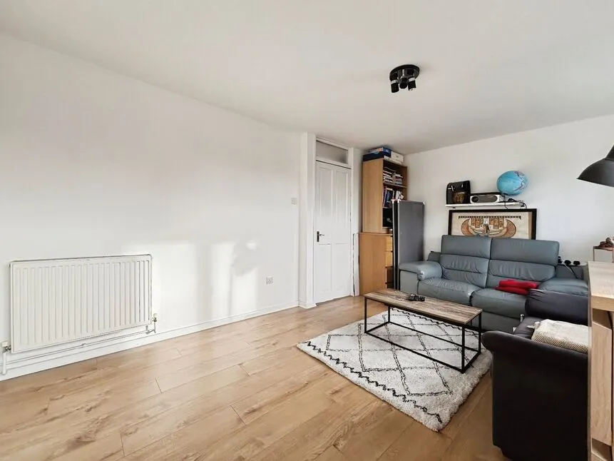 Ivy Road, London, E16, photo 10