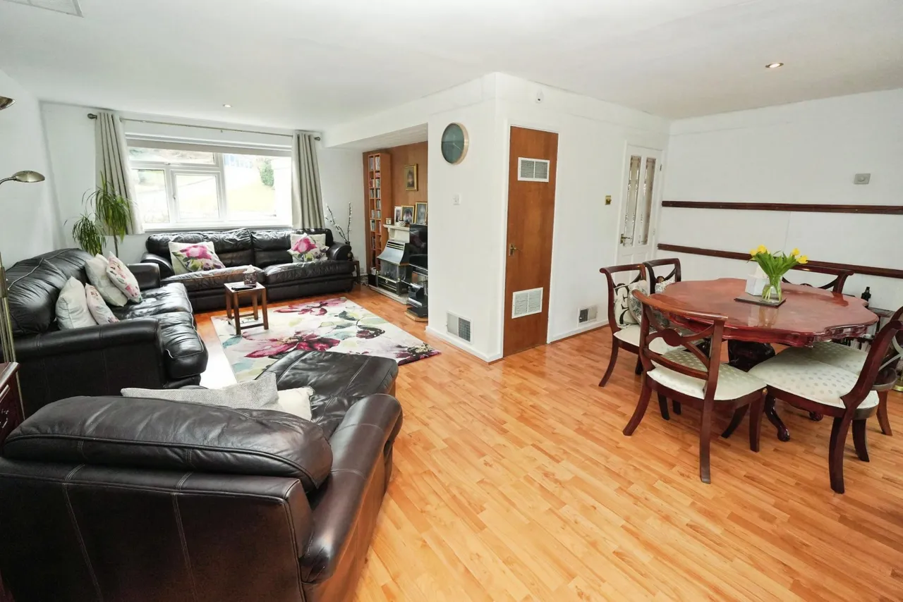 Niall Close, Edgbaston, B15, photo 2