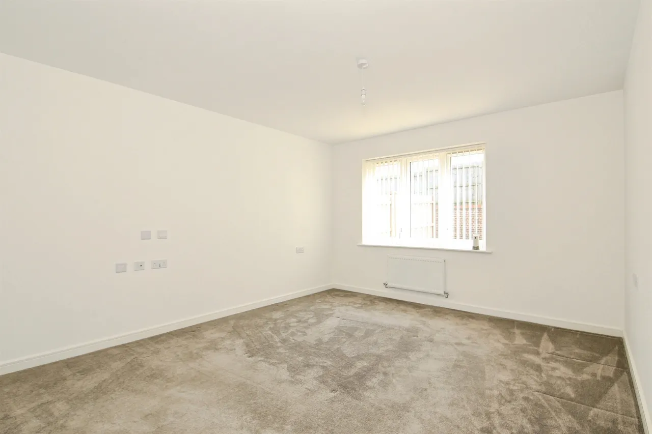 Evans Mead Peterborough, PE7, photo 7