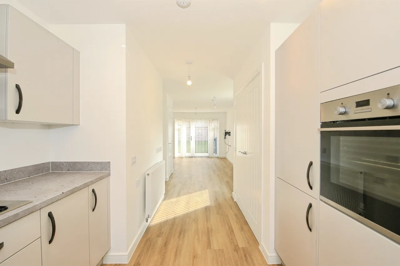 Evans Mead Peterborough, PE7, photo 9