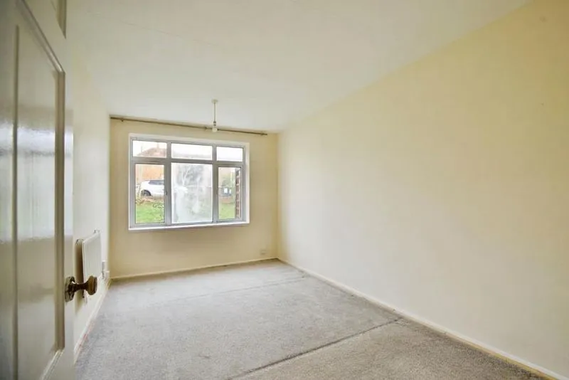 Stapleton Road, Borehamwood WD6 5BS, photo 2