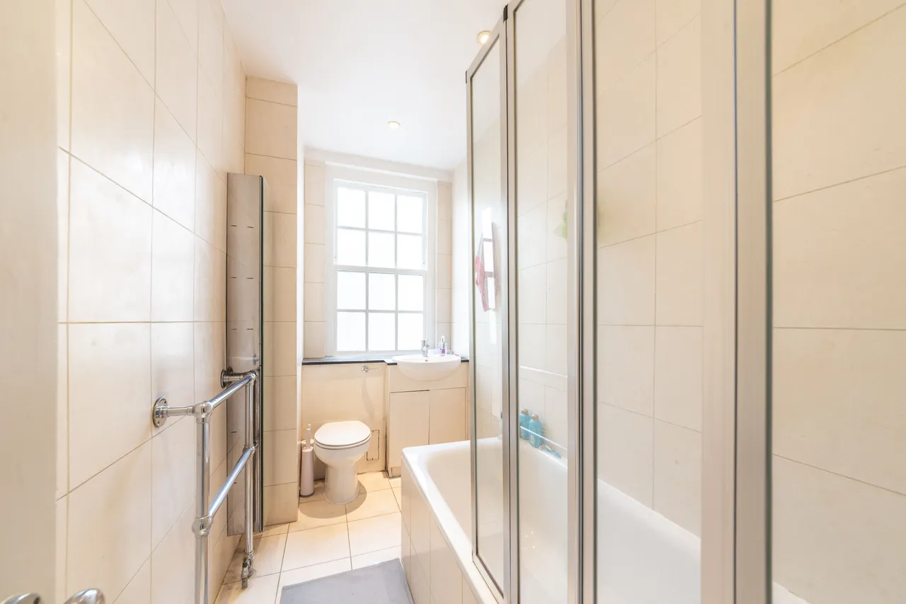 Flat 20 Eton Hall, Eton College Road, London, photo 4
