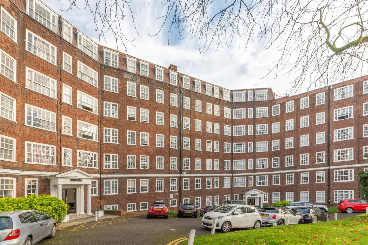 Flat 20 Eton Hall, Eton College Road, London, photo 5