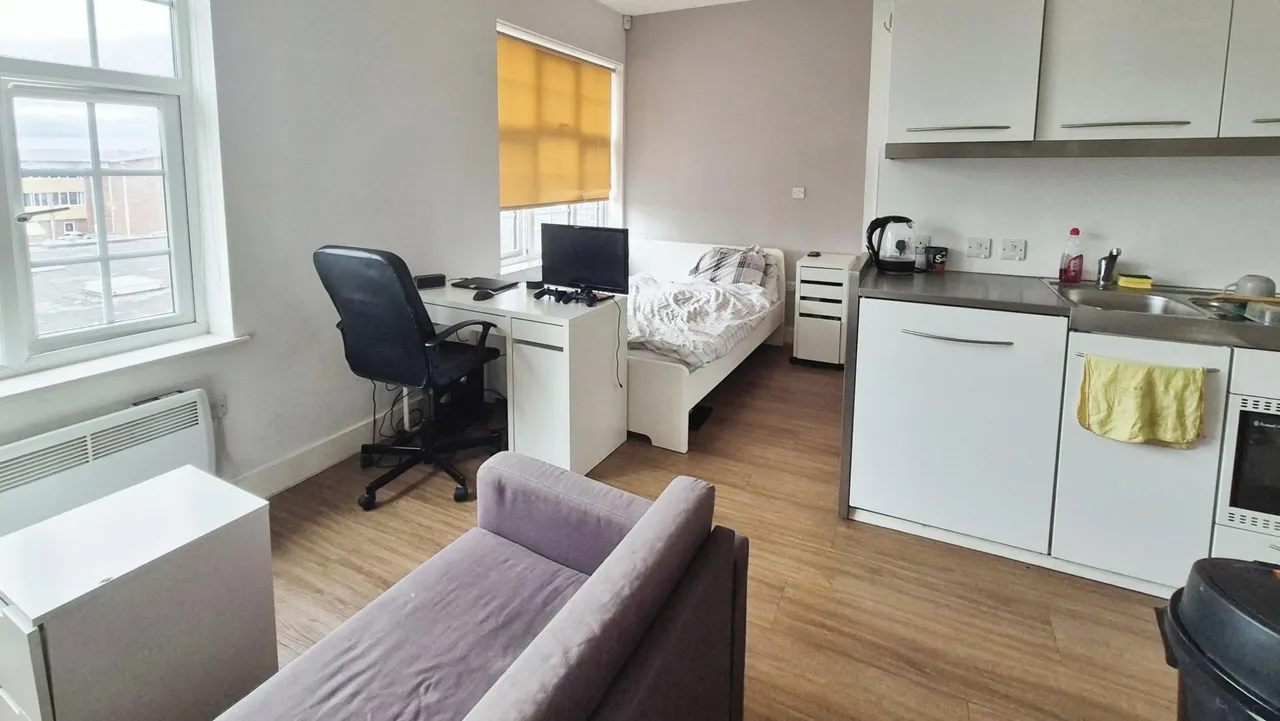 South Wolfe Street, Stoke-on-trent, ST4, photo 2
