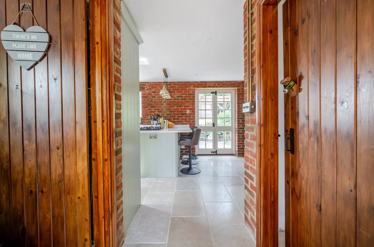 Petworth Road, Witley, GU8, photo 9