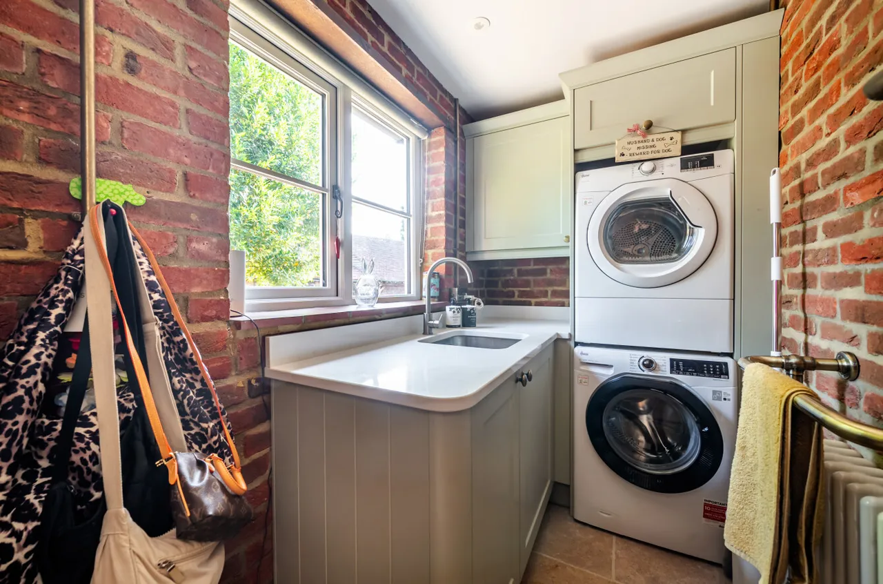 Petworth Road, Witley, GU8, photo 15