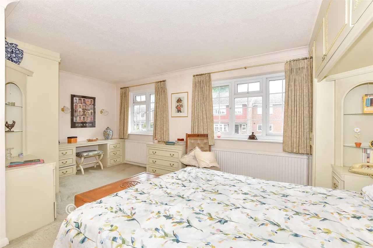 Royal Gardens, Rowlands Castle, PO9, photo 7