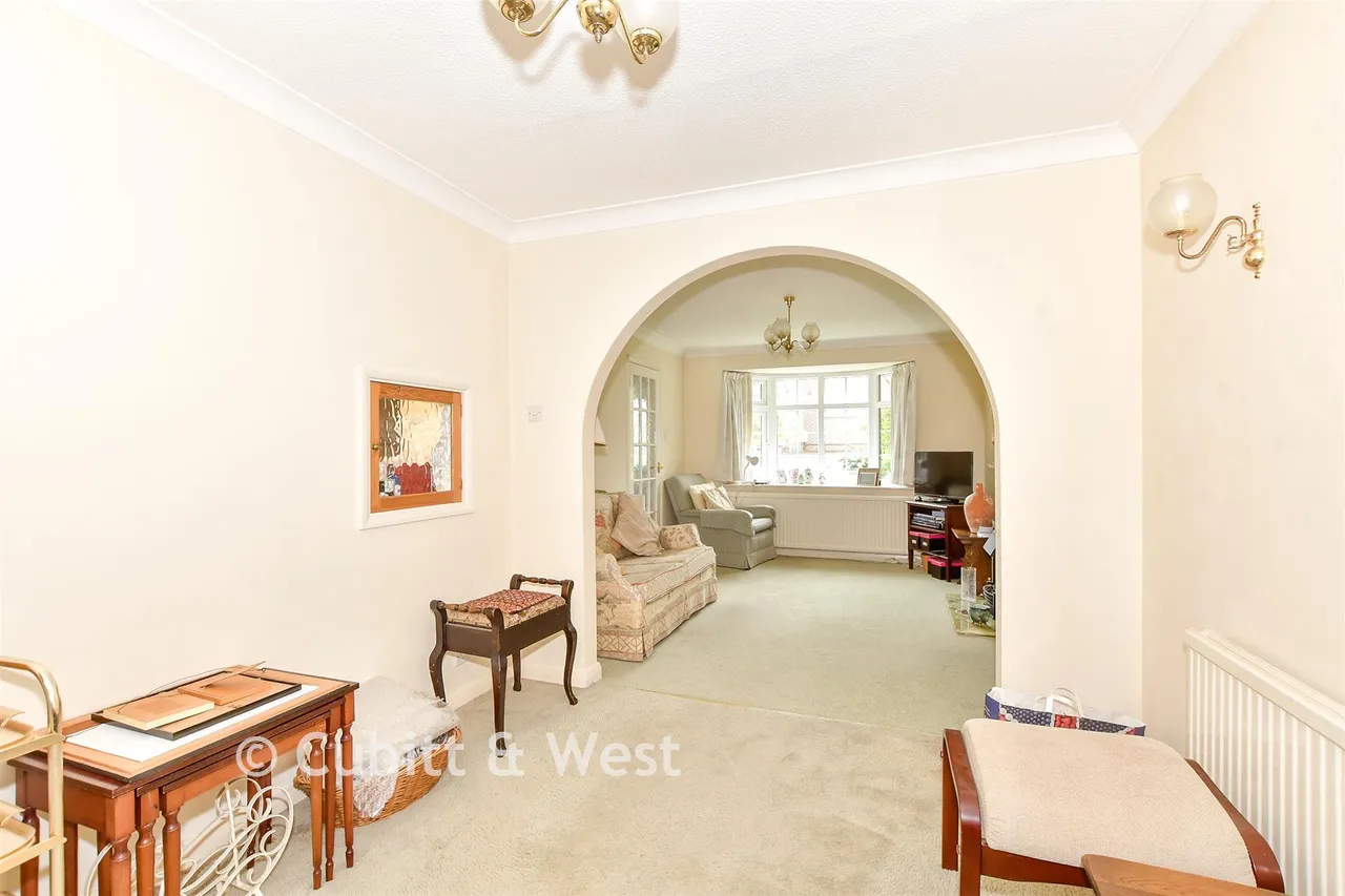 Royal Gardens, Rowlands Castle, PO9, photo 5
