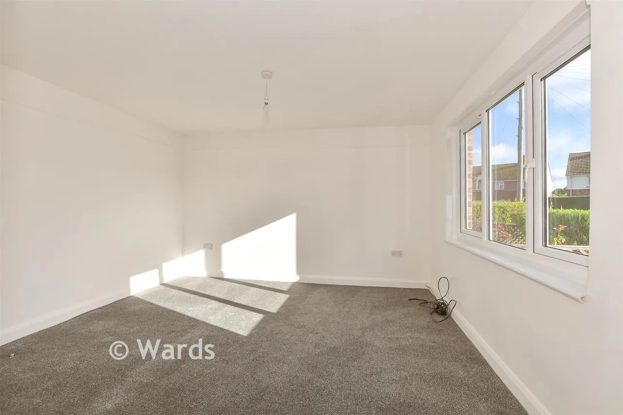 Molland Close, Ash, CT3, photo 2