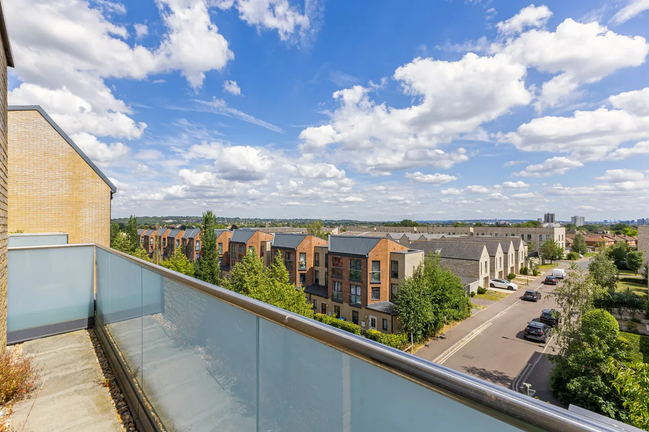 Lacey Drive, Edgware, HA8, photo 23