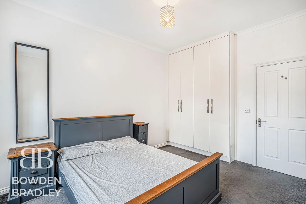 Glandford Way, Romford, RM6, photo 24