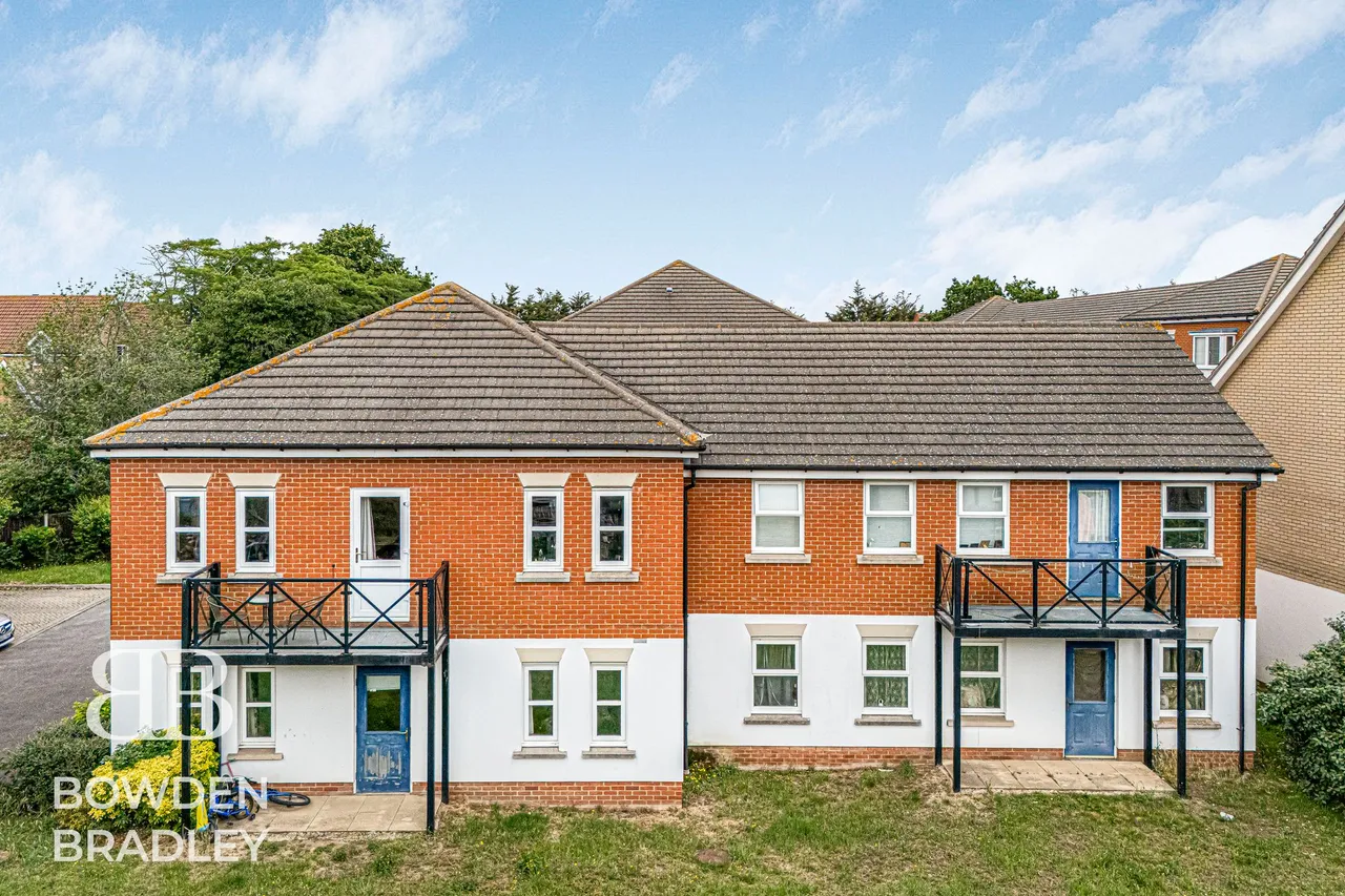 Glandford Way, Romford, RM6, photo 13