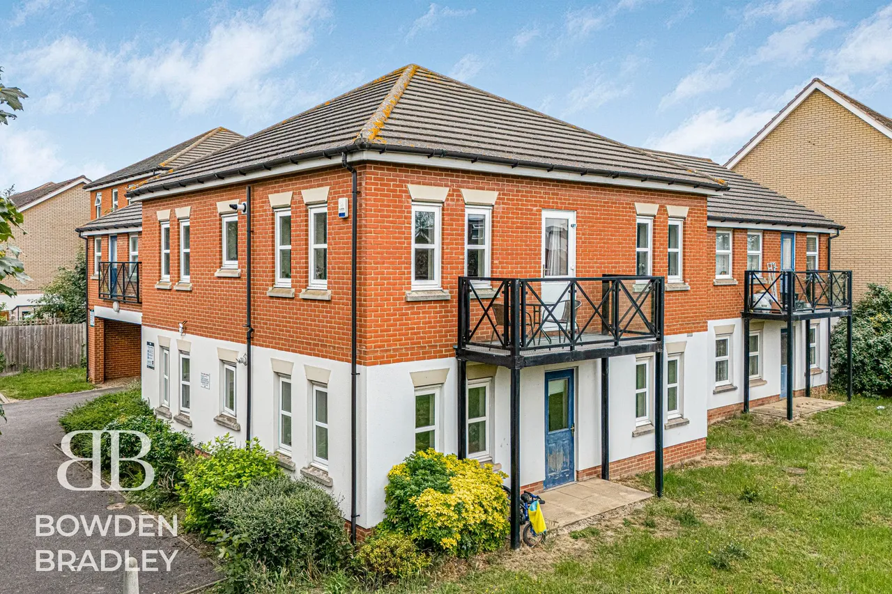 Glandford Way, Romford, RM6, photo 2