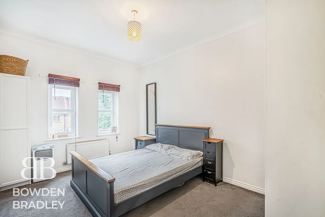 Glandford Way, Romford, RM6, photo 7