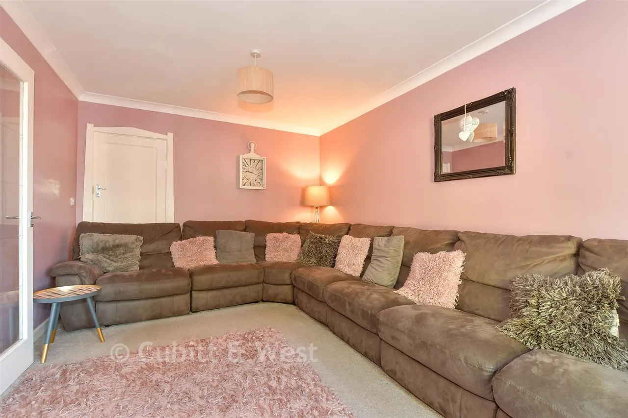 The Close, Ashington, RH20, photo 5