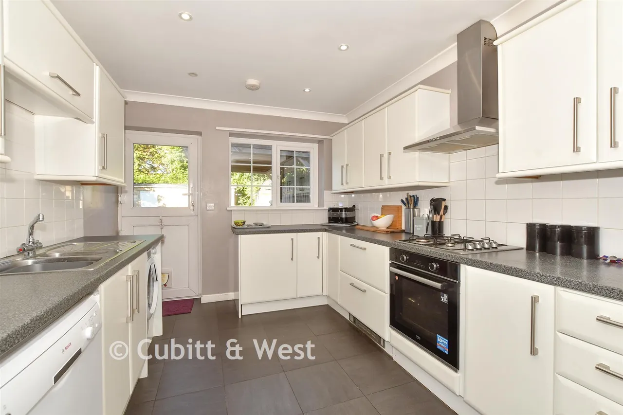 The Close, Ashington, RH20, photo 4