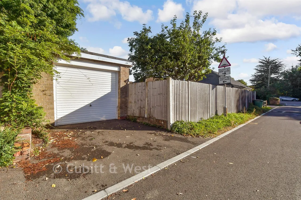 The Close, Ashington, RH20, photo 15