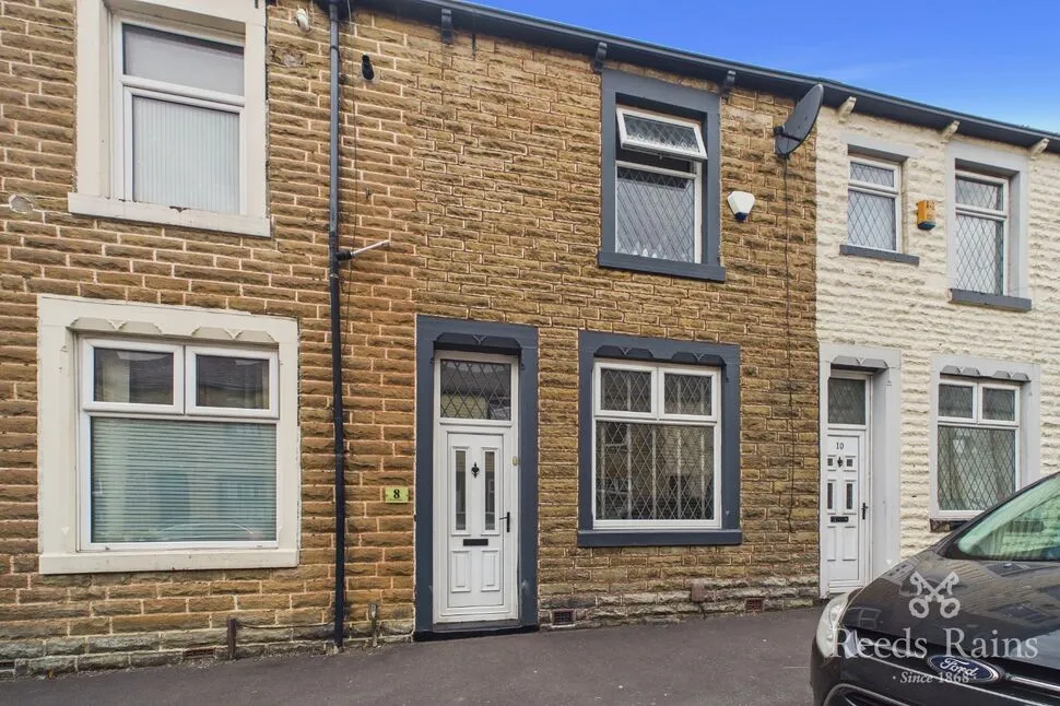 2 bed house for sale — Lark Street, Burnley, Lancashire, BB12