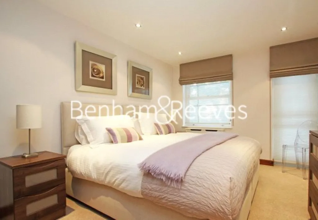 3 bed flat to rent, Ennismore Gardens, Knightsbridge, SW7