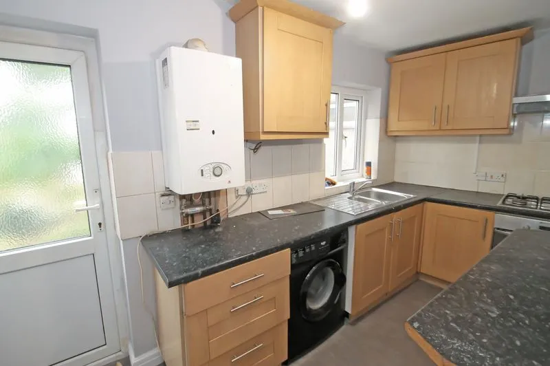 Ribblesdale Avenue, Northolt, photo 7