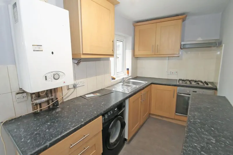 Ribblesdale Avenue, Northolt, photo 5