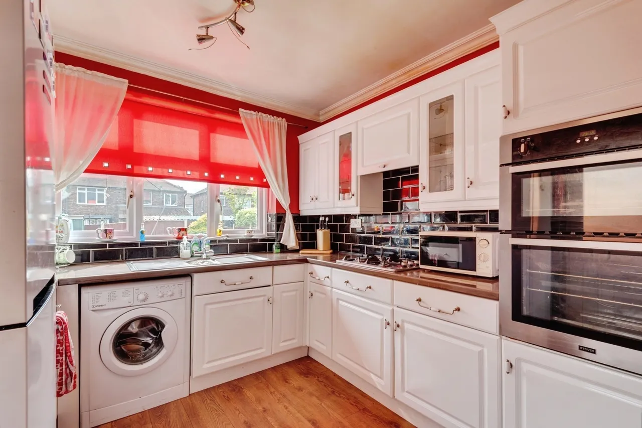 Peel House Lane, Widnes, WA8, photo 6