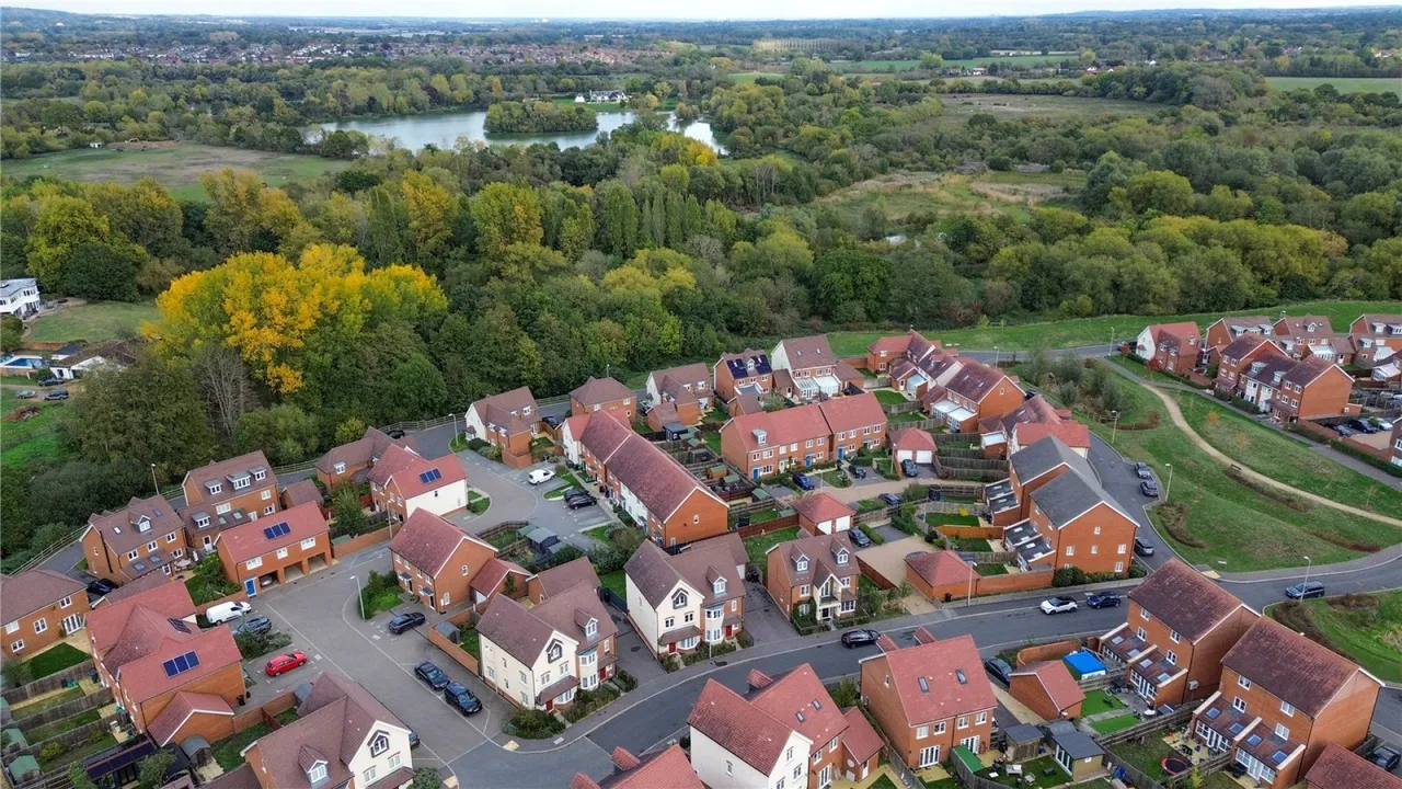 Fir Tree Road, Woodley, RG5, photo 21