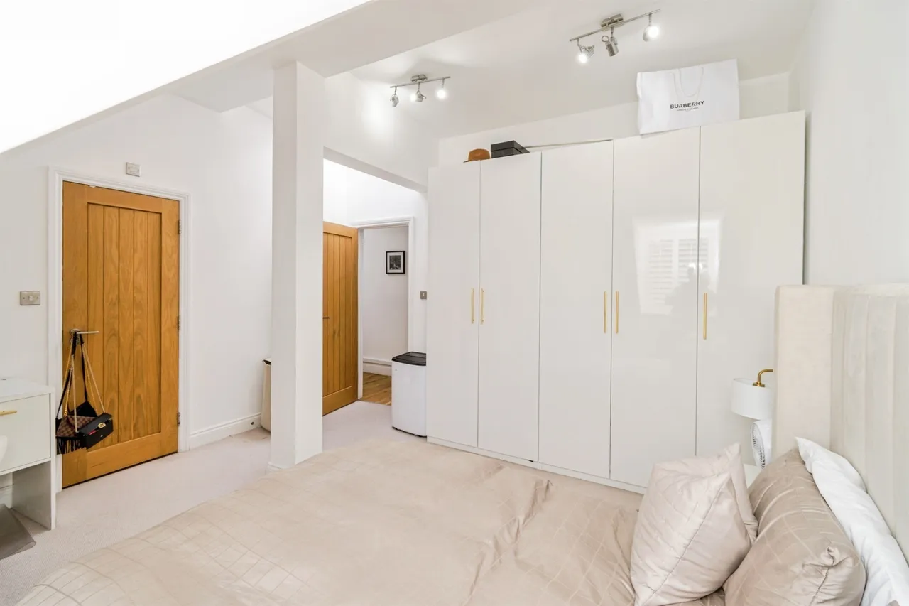 Abbey Walk, Romsey, SO51, photo 8