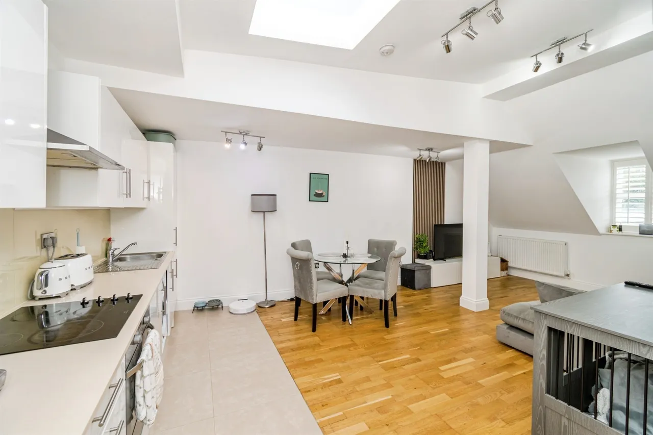 Abbey Walk, Romsey, SO51, photo 5