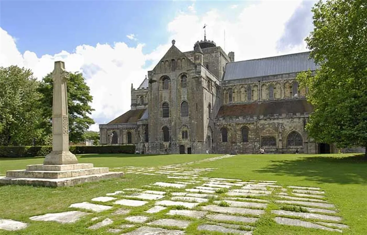 Abbey Walk, Romsey, SO51, photo 2
