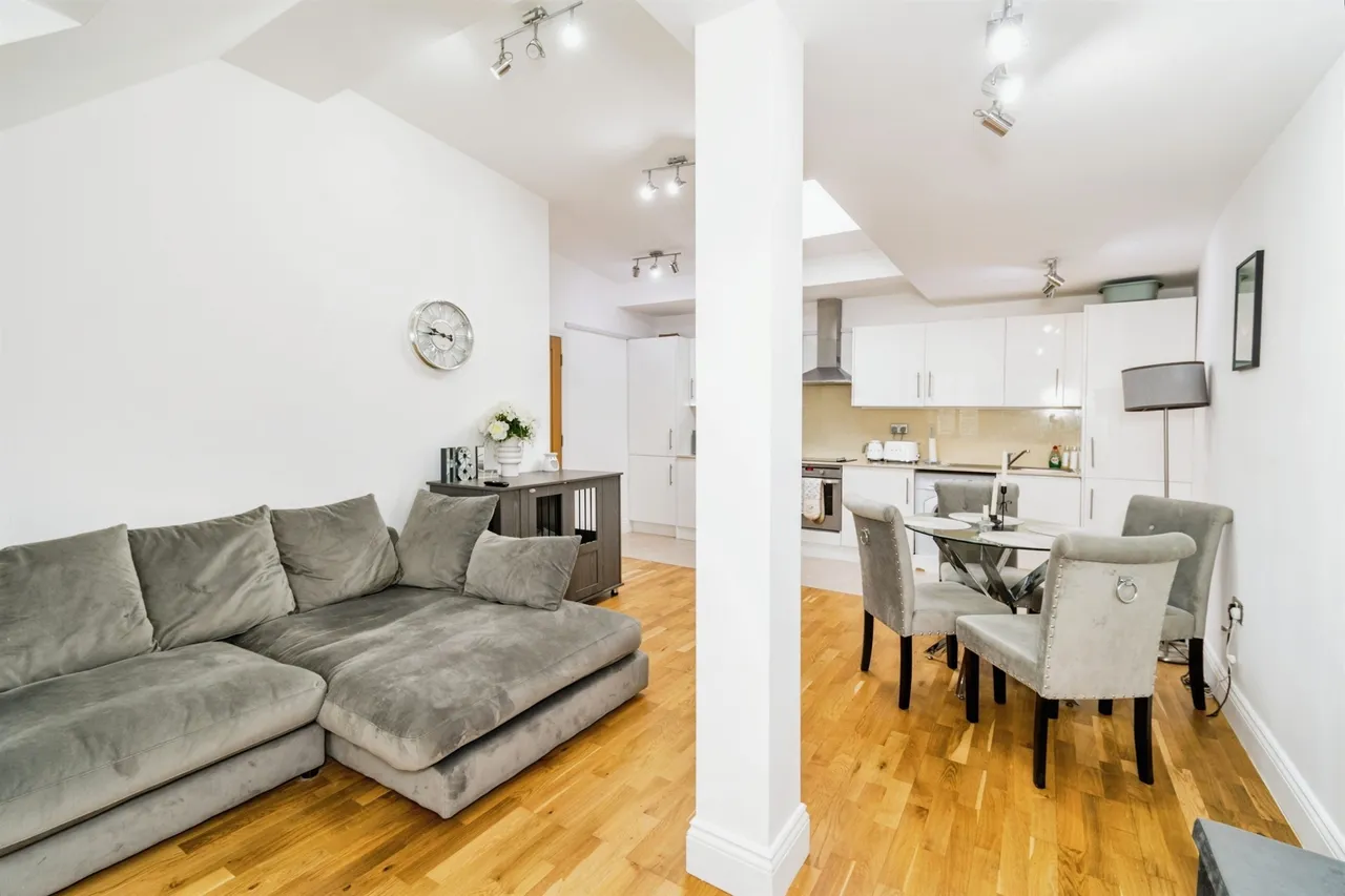 Abbey Walk, Romsey, SO51, photo 7