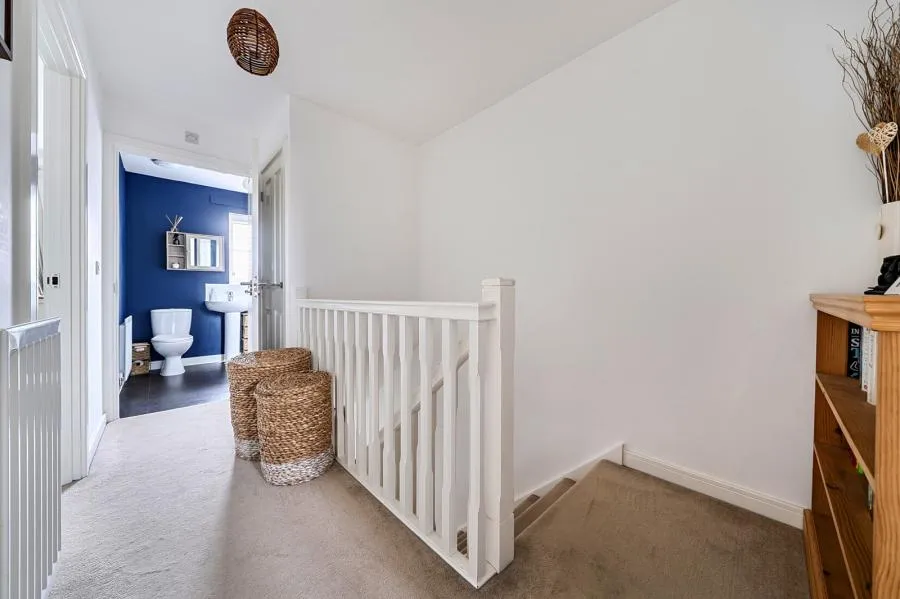 Chapel Drive, Aston Clinton, HP22, photo 9