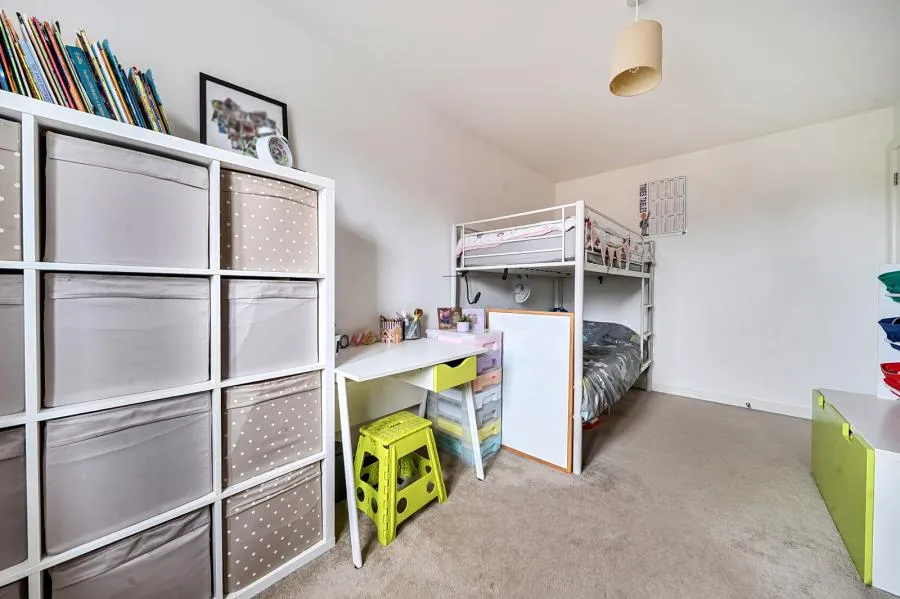 Chapel Drive, Aston Clinton, HP22, photo 14