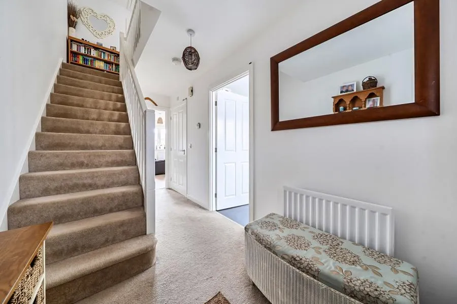 Chapel Drive, Aston Clinton, HP22, photo 8