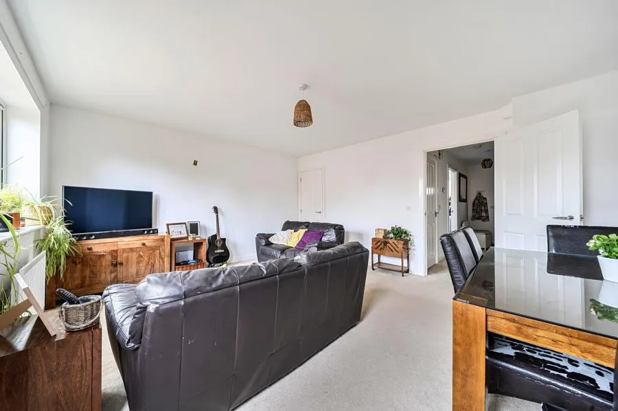 Chapel Drive, Aston Clinton, HP22, photo 4