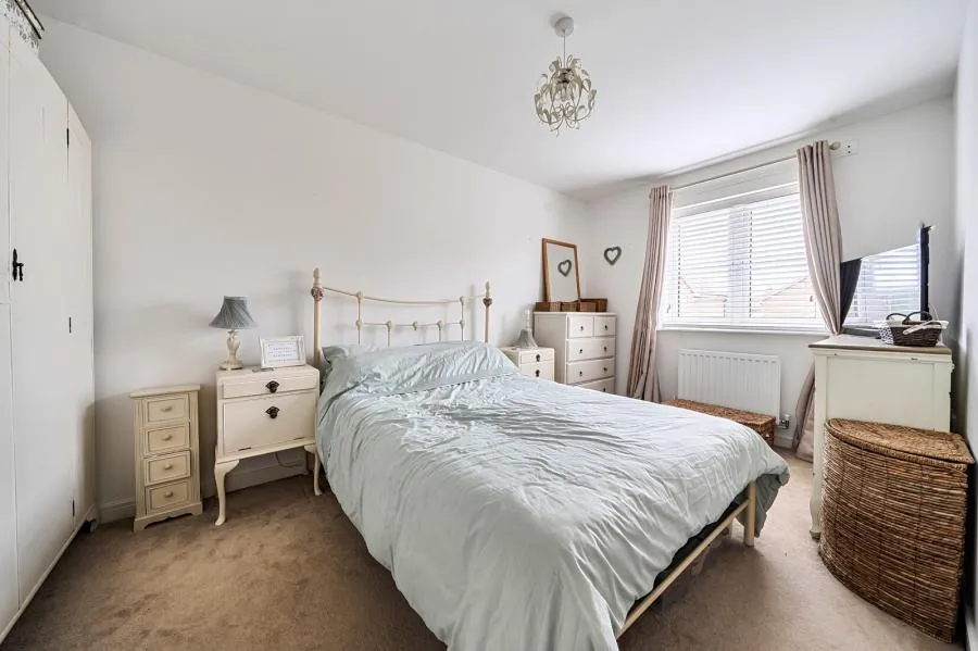 Chapel Drive, Aston Clinton, HP22, photo 10