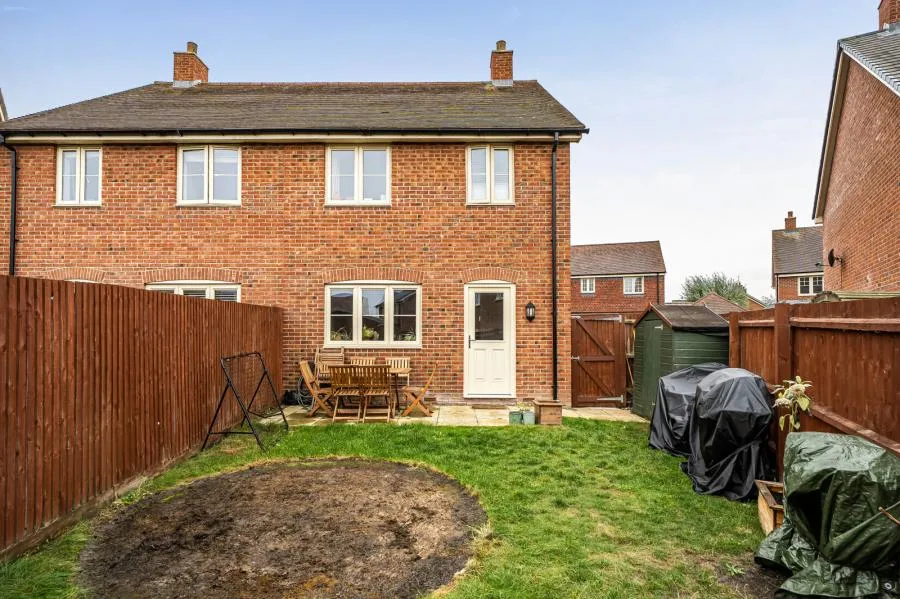 Chapel Drive, Aston Clinton, HP22, photo 19