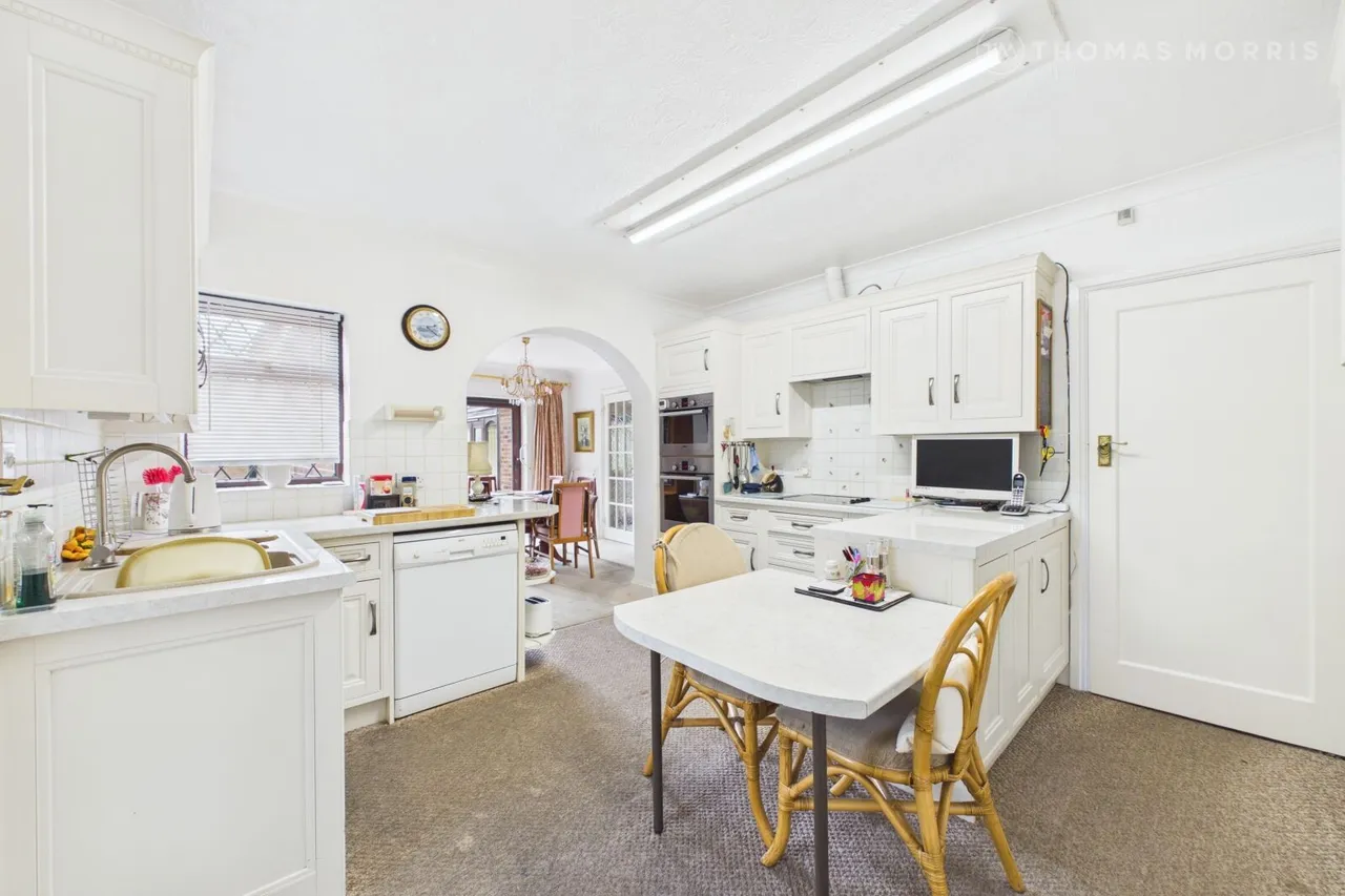 Crosshall Road, Eaton Ford, PE19, photo 5
