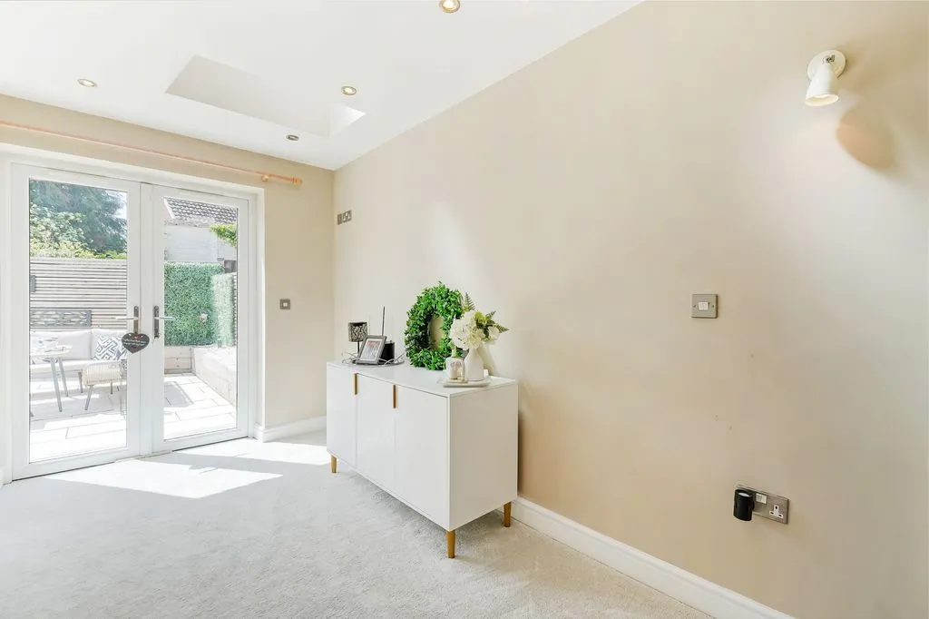 Crown Close, Kimberworth, Rotherham S61, photo 11