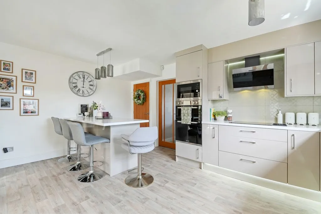 Crown Close, Kimberworth, Rotherham S61, photo 3