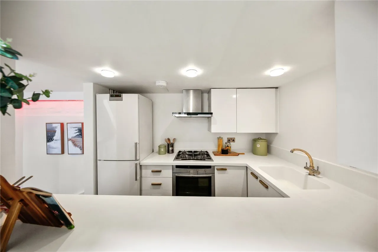 Ashfield Street, London, E1, photo 25