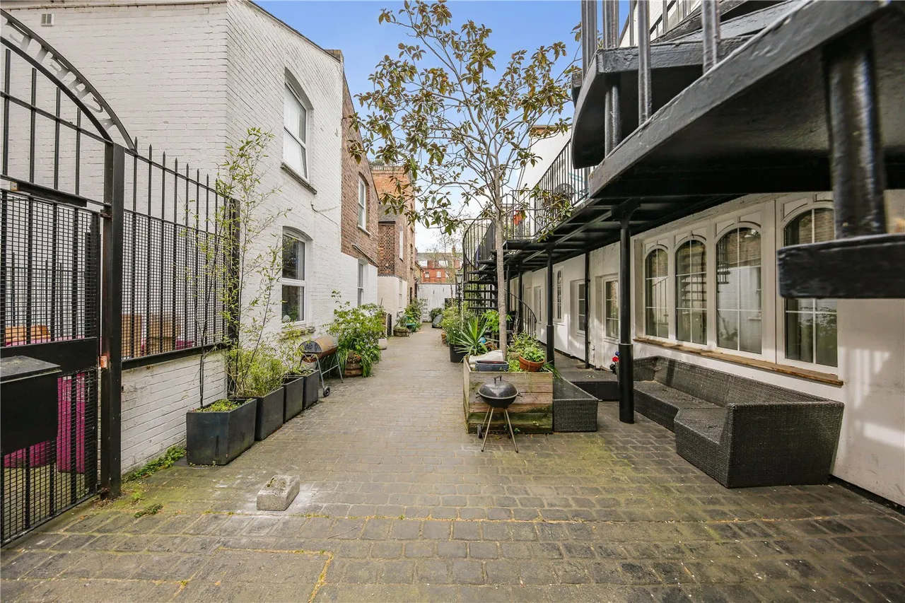 Ashfield Street, London, E1, photo 31